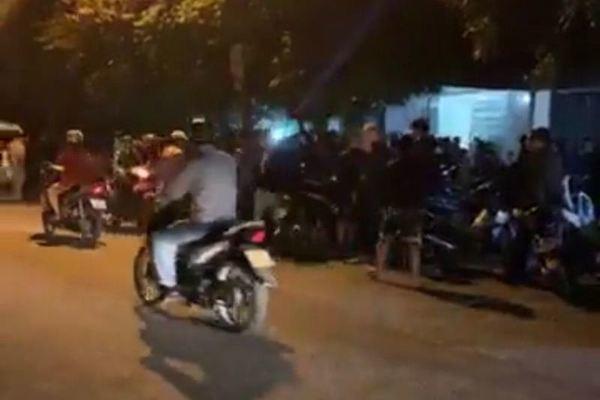 Hà Nội: Cảnh sát cứu 4 người thoát chết trong vụ cháy nhà nghỉ lúc rạng sáng-2