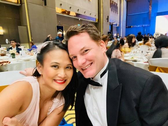 Cuộc sống hạnh phúc của chồng cũ Hồng Nhung bên người vợ mới-5