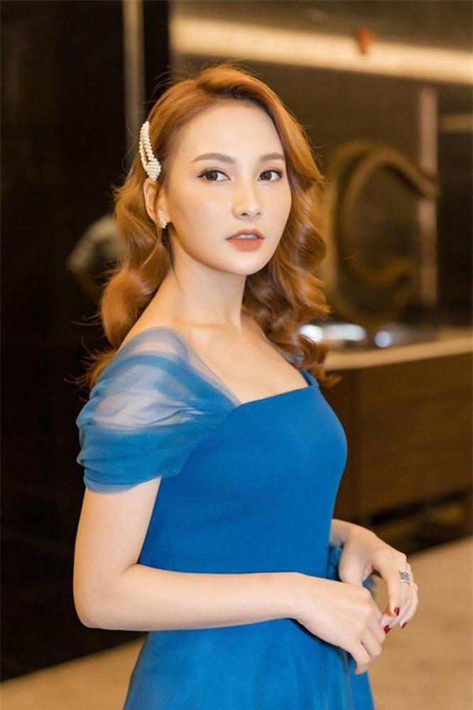 Vừa khoe nhà tiền tỷ, Bảo Thanh lên đời phong cách với tóc mái lưa thưa lạ mắt-9