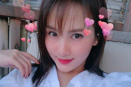 Vừa khoe nhà tiền tỷ, Bảo Thanh 'lên đời' phong cách với tóc mái lưa thưa lạ mắt