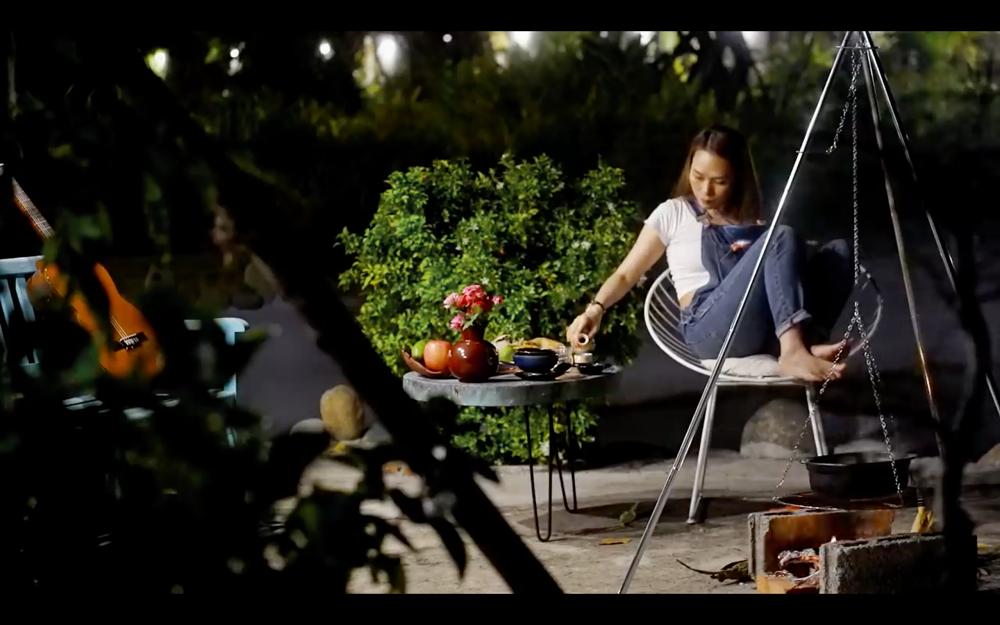 Mỹ Tâm ra MV trổ tài nướng bắp, diễn sâu thế vẫn bị fan soi ra chi tiết lạ lùng!-8