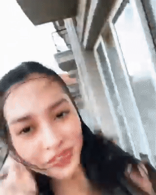 Hoa hậu Tiểu Vy nhận cái kết không thể đắng hơn khi catwalk trong gió lớn-2