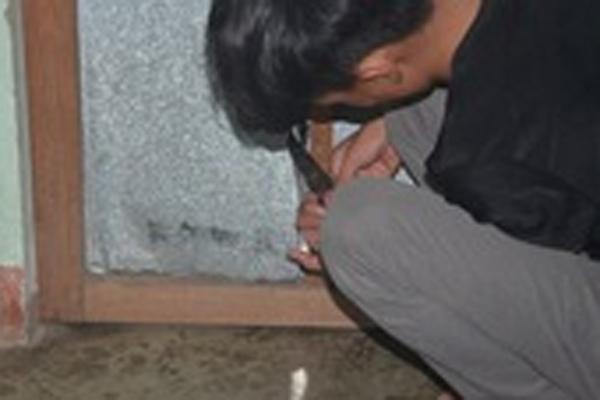 Đến ăn ở nhờ nhà người yêu rồi cạy tủ lấy trộm 30 triệu đồng-1