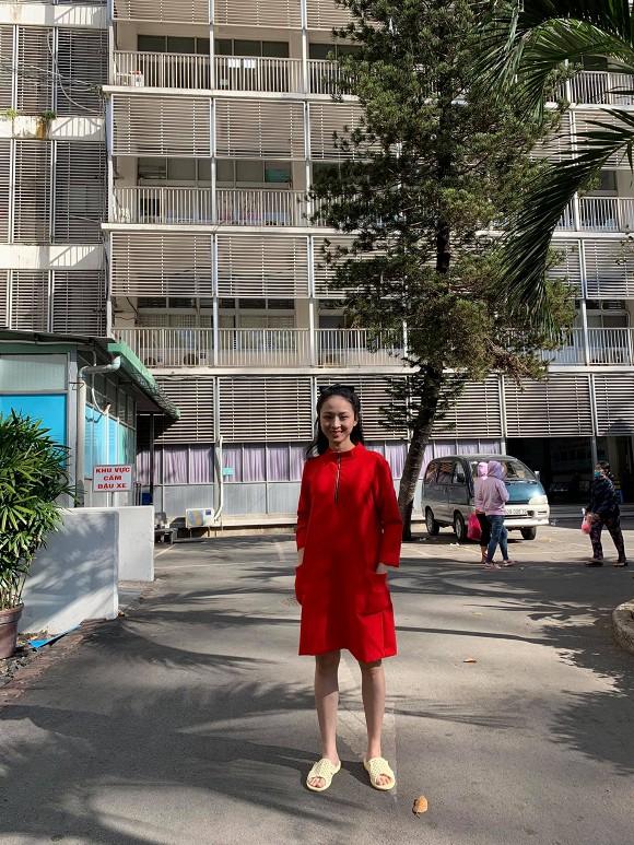 Trương Hồ Phương Nga khoe nhan sắc ngày càng mặn mà nhưng nhìn phía dưới đôi dép lại hết hồn-4