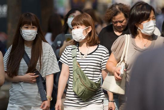 Nhiều người Hàn Quốc thờ ơ với khẩu trang giữa dịch corona vì tâm lý 'chắc virus nó chừa mình ra'