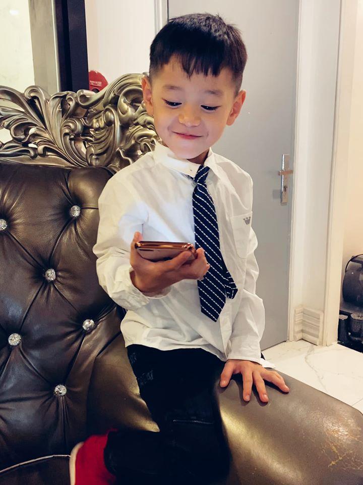 Trà My Idol đăng ảnh hồi bé, dân mạng giật mình vì giống hệt quý tử đầu lòng-4