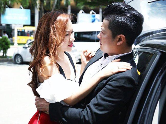 Mỹ nhân Việt cư xử ra sao khi bị khán giả nhắn tin chửi khiếm nhã thẳng mặt?-3