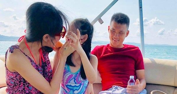 Vừa biết chữ, bé Bánh Gạo đã tự tìm thân phận mình khi lên mạng search con Thủy Tiên-2