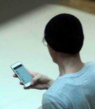 Lâm Tâm Như - Hoắc Kiến Hoa tranh thủ đi mua đồ giảm giá giữa mùa dịch đang hồi đỉnh điểm-10