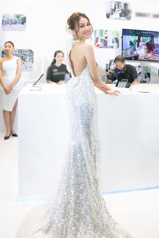 Hòa Minzy khoe dáng thon gọn sau sinh - Châu Bùi lên đồ chất lừ chẳng thua mỹ nhân quốc tế-3