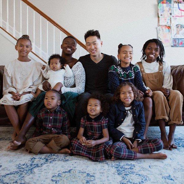 Cô gái gốc Phi 2 đời chồng, 4 con riêng lấy được trai tân, cưới xong kiếm 33 triệu/ngày-4