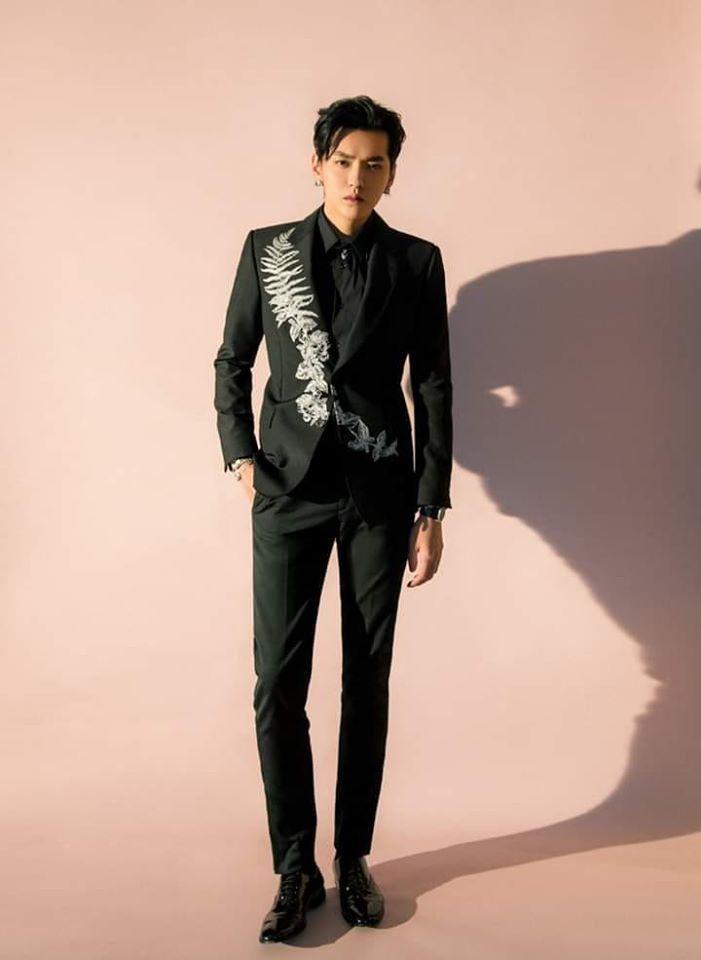 Những nam thần Cbiz sở hữu cơ thể tỉ lệ vàng, chân dài miên man khiến chị em mê mẩn-2