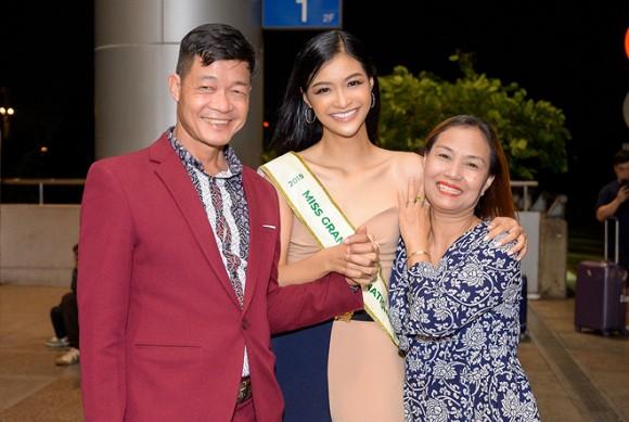 Hé lộ bản cam kết của Á hậu Kiều Loan khi lần đầu sử dụng điện thoại thông minh năm 17 tuổi-3