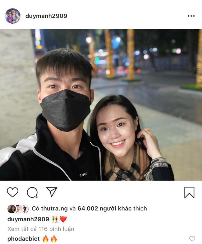 Bà xã Đỗ Duy Mạnh bị soi gương mặt khác lạ sau gần 3 tuần lấy chồng-1