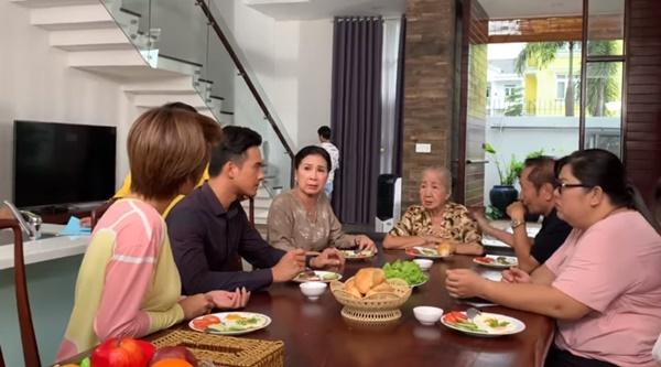 Hậu trường không như mơ về chuyện ăn uống, trang phục... của phim Việt-4