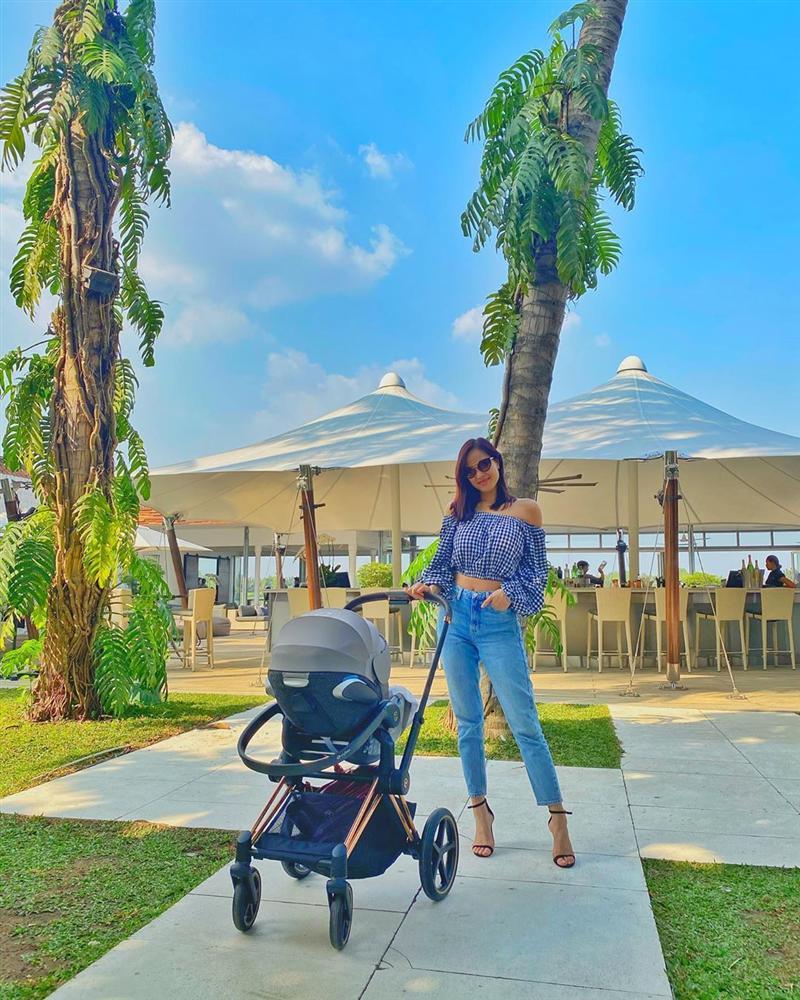 Sinh con được 3 tháng, MC Phương Mai múa cột với tạo dáng khiến mẹ bỉm sữa chóng mặt-7