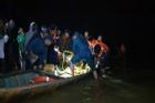 Ghe chở 10 người vượt sông đi cúng đầu năm bị chìm, đã vớt được 3 thi thể, còn 3 người mất tích
