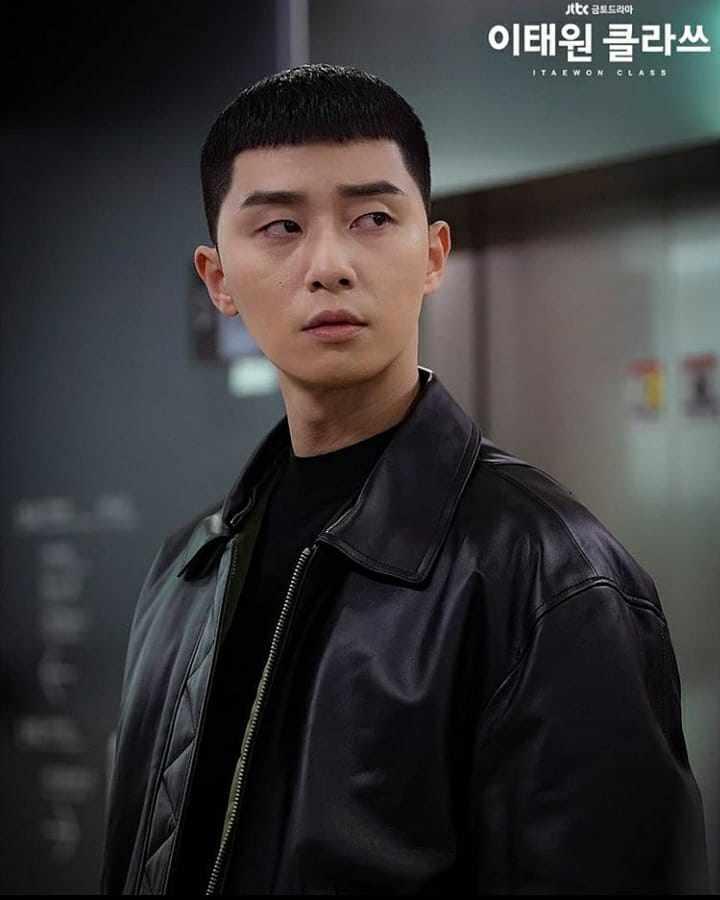 Tóc húi cua của nam thần Itaewon Class phủ sóng Vbiz: Đến Trường Giang còn chiều vợ học theo-1