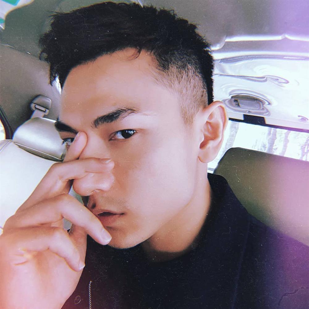 Tóc húi cua của nam thần Itaewon Class phủ sóng Vbiz: Đến Trường Giang còn chiều vợ học theo-7