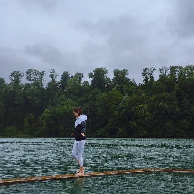 Kang Sora tái hợp Hyun Bin, theo bạn trai đến Thụy Sĩ quay phim?-1