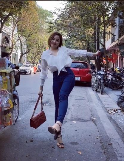 Tốn hàng trăm triệu hút mỡ bụng, Trâm Anh vẫn lộ số đo 3 vòng như 1-7