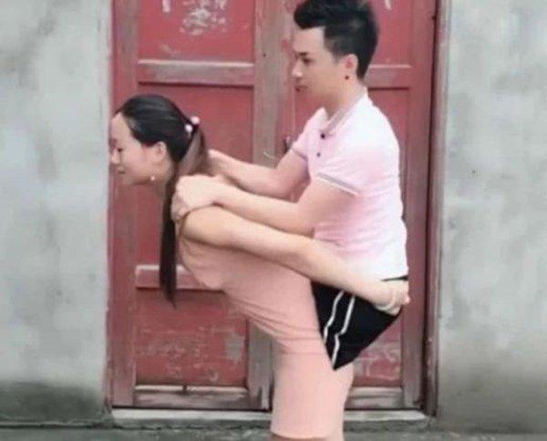 Lấy người đàn ông chỉ có 1 nửa thân, 11 năm sau cô gái thông báo tin nghẹn ngào-2