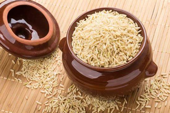 'Điểm vàng' đặt hũ gạo trong nhà để tích lộc tụ tài, ngồi không lộc lá cũng dồn đến tận cửa