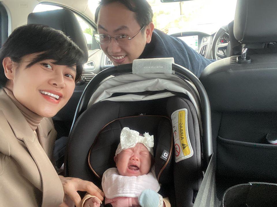 Vừa trót khoe ảnh con gái 3 tháng tuổi, MC Phí Linh bị hội bỉm sữa công khai nhắc nhở-2