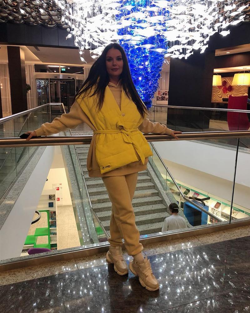 Bản tin Hoa hậu Hoàn vũ 26/2: Phạm Hương chơi màu nổi xuất sắc, độ sang chảnh chặt cả dàn mỹ nhân-3