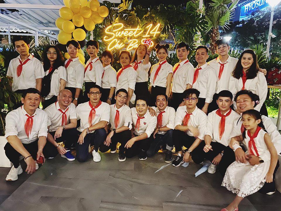 QUÁ LẦY: Xuân Lan rủ Jun Phạm mặc áo trắng, đeo khăn đỏ mừng sinh nhật Ngô Thanh Vân-1