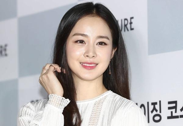 Cuộc tấn công của hàng loạt quốc bảo sắc đẹp hàng đầu Hàn Quốc-3