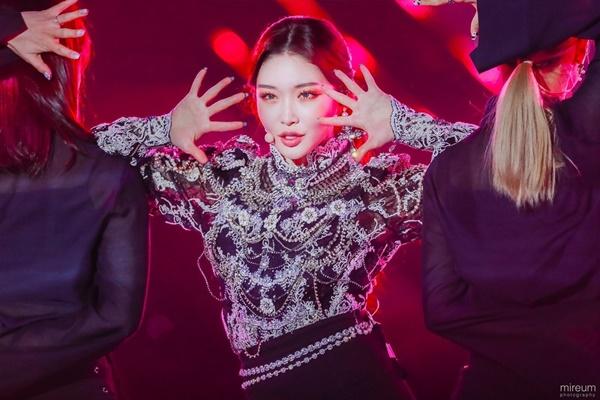 Bốn vũ công nữ giỏi nhất Kpop được các chuyên gia quốc tế xếp hạng-9