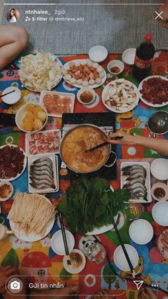 Nhật Lê để lộ dáng ngồi kém duyên trong hình ảnh mới nhất bên Quang Hải-3