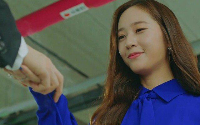 Đưa cô gái lạ về ở nhờ, vừa thấy mặt em chồng tôi đã hét lạc giọng-1