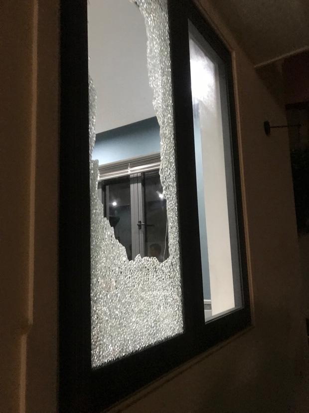 CLip: Nhóm côn đồ cầm hung khí tấn công biệt thự của Chủ tịch công ty bất động sản ở Đà Nẵng-4