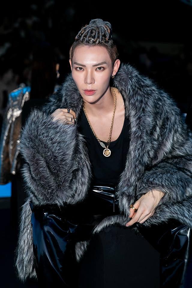 Đức Phúc - Erik rủ nhau tập gym, gây chú ý là hai gương mặt nhọn hoắt giống nhau y tạc-5