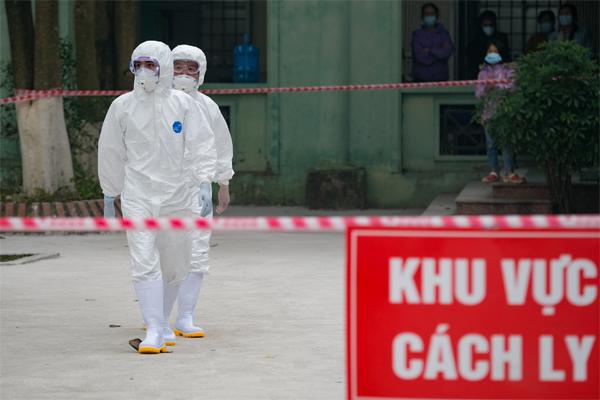 Hà Nội: Cách ly gần 780 người, thêm 1 ca nghi nhiễm Covid-19 tại Hoàng Mai-1