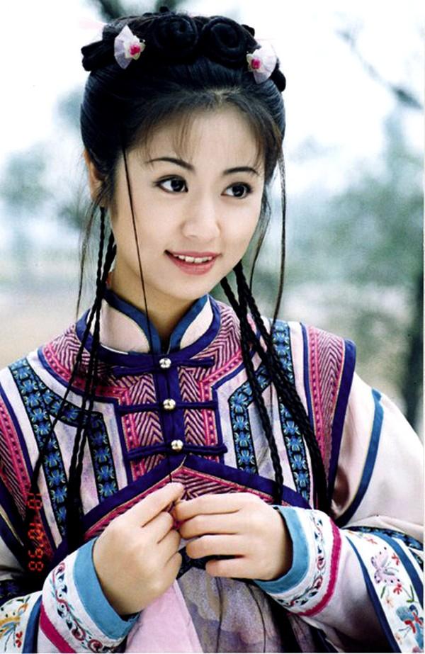 Đình đám cùng thời Triệu Vy nhưng mỹ nhân này danh tiếng thua xa vì quá cam chịu một màu-2