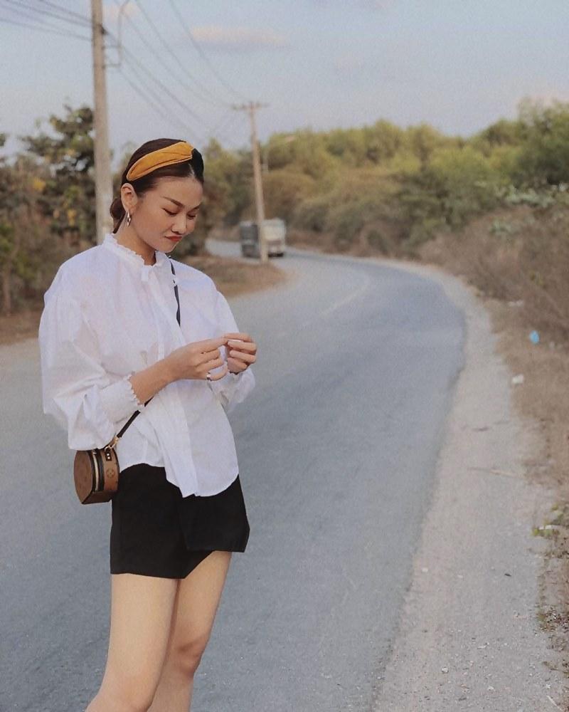 MC Hoàng Oanh bầu bí vẫn mang giày cao gót - Trương Hồ Phương Nga đi dép tổ ong giản dị-8