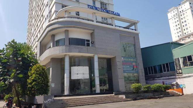 Clip: Gã đàn ông khai nguyên nhân đánh bạn gái liên hoàn, đạp hỏng cả thang máy ở chung cư Sài Gòn-2