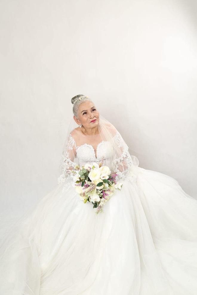 Bộ ảnh cưới đặc biệt của hai cụ già U80 khiến dân mạng nhiệt tình thả tim-3