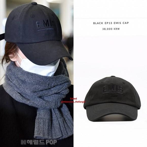 Mặc đồ chẳng có gì nổi bật nhưng Song Hye Kyo lại mang theo loạt phụ kiện giá cả trăm triệu tại sân bay-4