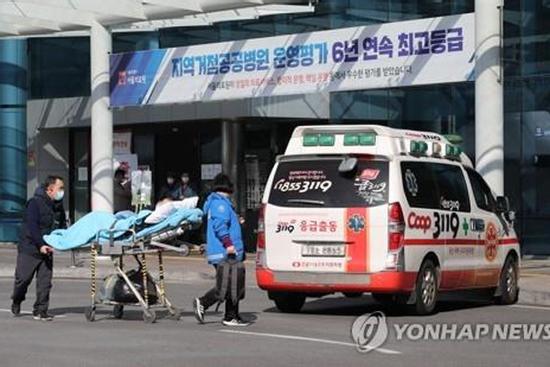 Bệnh viện Daegu 'thất thủ', người nhiễm Covid-19 được chuyển tới Seoul