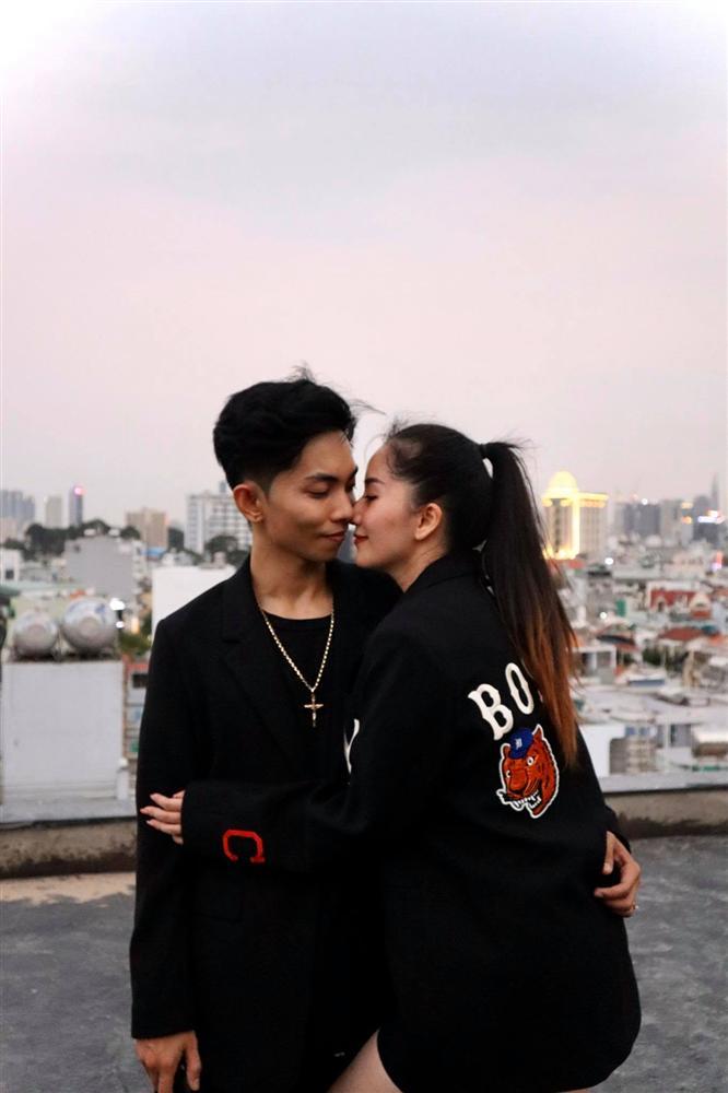 Bắt trend cực nhanh, Khánh Thi - Phan Hiển tự biên đạo điệu nhảy trong hit ON của BTS-5