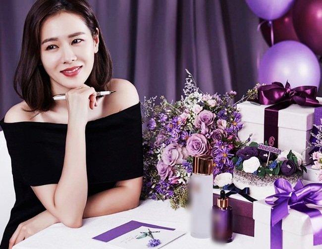 Tặng 2 tỷ đồng cho người dân tâm dịch COVID-19, chị đẹp Hạ Cánh Nơi Anh giàu cỡ nào?-5