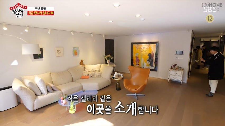 Tặng 2 tỷ đồng cho người dân tâm dịch COVID-19, chị đẹp Hạ Cánh Nơi Anh giàu cỡ nào?-6