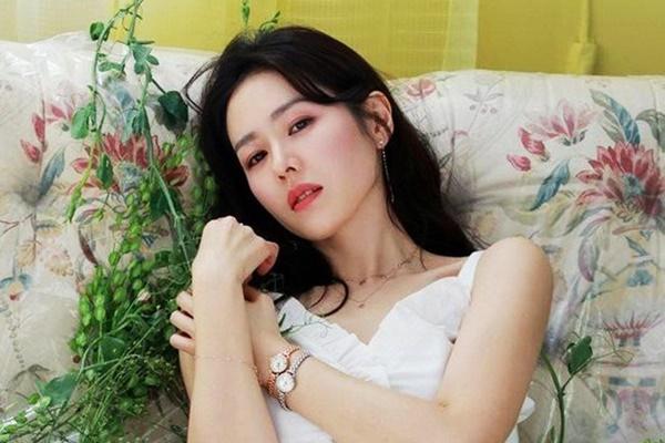 Ngôi sao Hàn Quốc đầu tiên bị cách ly vì nghi nhiễm virus corona là ai?-3