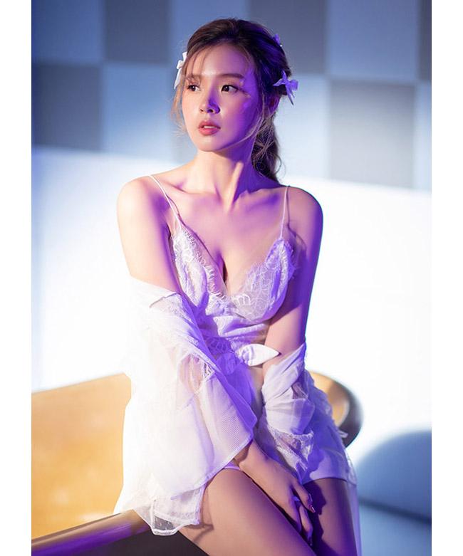 Midu, My Sói, Trương Nhi... đổi gu thời trang dằn mặt tình cũ-1