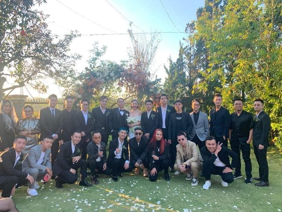 Lộ loạt ảnh cưới sắc nét của Tóc Tiên và Hoàng Touliver sau 9 ngày kết hôn bí mật-5