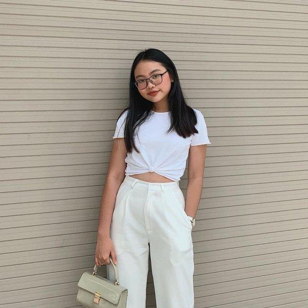 Phương Mỹ Chi tự chế crop top khoe eo đầy ấn tượng-3